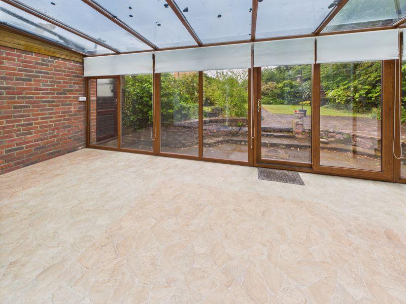 Conservatory on to