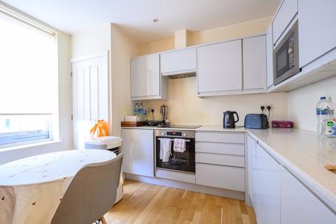 1 bedroom apartment for sale, New Zealand Avenue, Walton-On-Thames