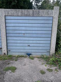 Garage to rent, St. Georges Walk, Chichester