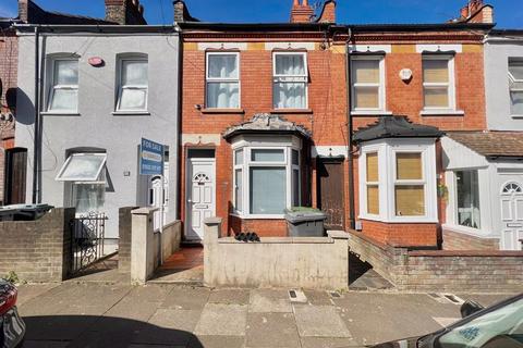 2 bedroom terraced house for sale, Naseby Road, Luton