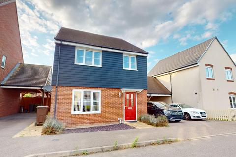 4 bedroom detached house for sale, Herdwick Close, Bridgefield, Ashford