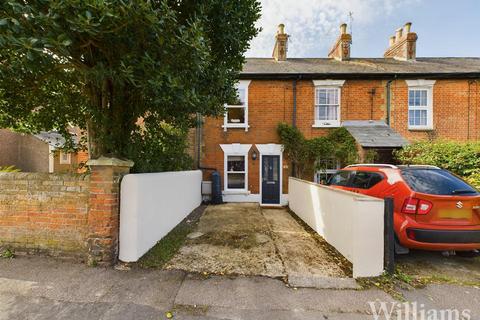 3 bedroom cottage for sale, Eythrope Road, Aylesbury HP17