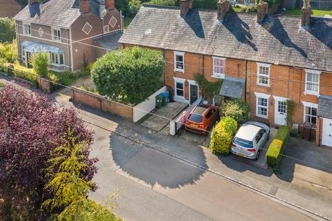 3 bedroom cottage for sale, Eythrope Road, Aylesbury HP17