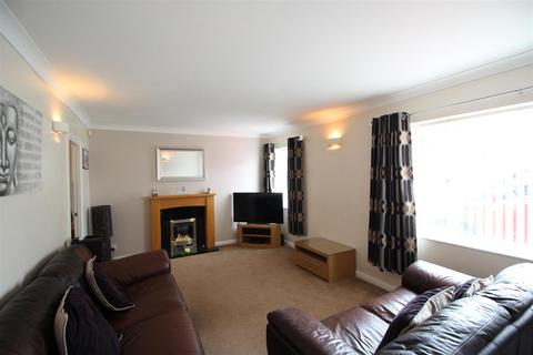 3 bedroom semi-detached house for sale, Cedar Drive, Bradford BD12