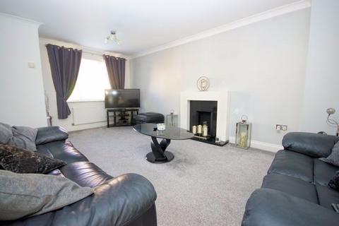 3 bedroom end of terrace house for sale, Bryson Close, Lee-On-The-Solent, PO13