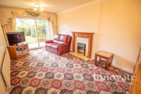 2 bedroom bungalow for sale, Bell End, Rowley Regis B65