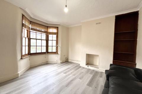 1 bedroom flat to rent, Claude Rd, Leyton, E10