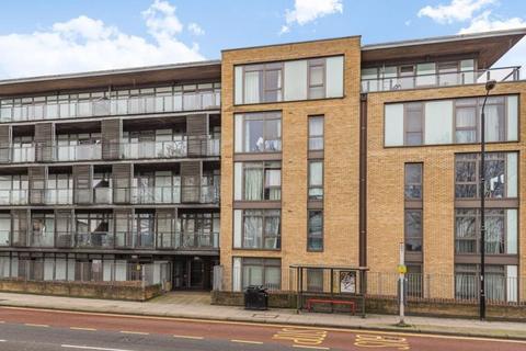 2 bedroom flat to rent, Woolwich Road, London SE10