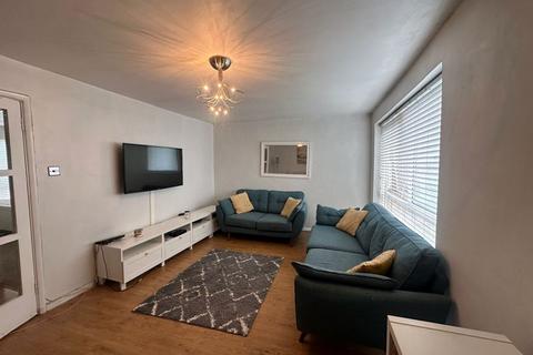 2 bedroom flat for sale, Dormers Wells Lane, Southall