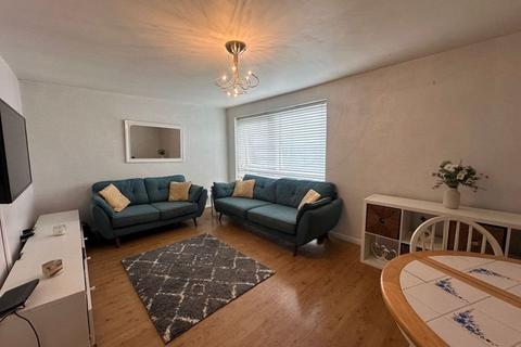 2 bedroom flat for sale, Dormers Wells Lane, Southall