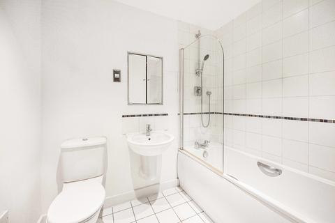 1 bedroom apartment for sale, Western Gateway, London E16