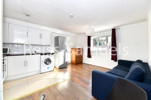 1 bedroom apartment to rent, Ambassador Square, Canary Wharf, London E14