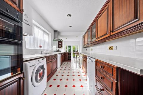 99 Bradstock Road, Epsom, KT17 2LF