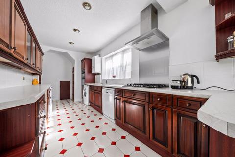 99 Bradstock Road, Epsom, KT17 2LF