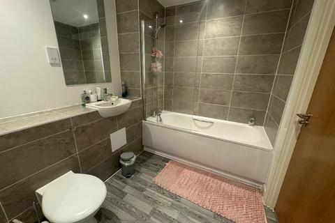 1 bedroom detached house to rent, Stockport Road, Manchester, M13 0BR