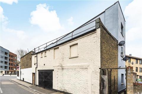 3 bedroom end of terrace house for sale, Grange Road, Bermonsdey, London, Se1 5bw