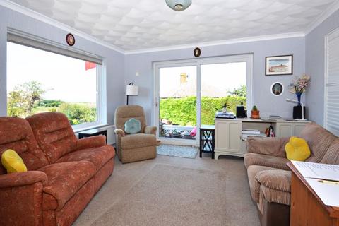 3 bedroom detached bungalow for sale, Cliff Gardens, Minster