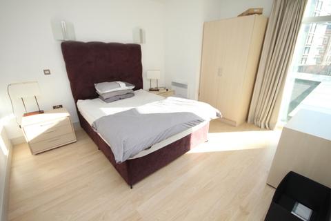 2 bedroom apartment to rent, Watson Street, Manchester M3