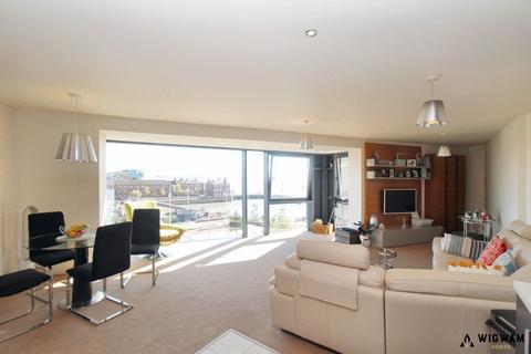 2 bedroom apartment for sale, Railway Street, Hull Marina, HU1