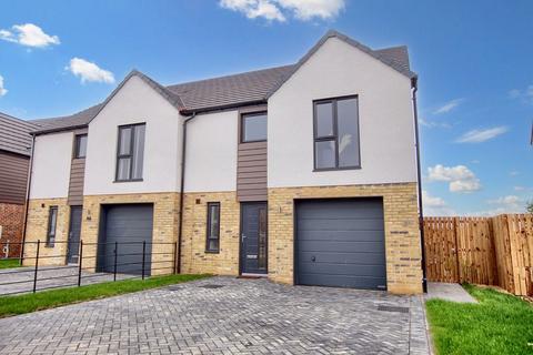 3 bedroom semi-detached house for sale, Haymeadow Crescent, High Leven