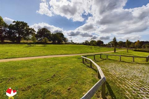 4 bedroom detached house for sale, Viceroy Close, Coopers Edge, Gloucester, GL3 4ZA