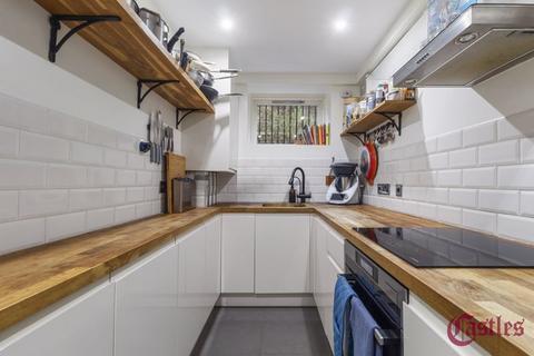 2 bedroom apartment for sale, Kitchener House, Hillfield Avenue N8