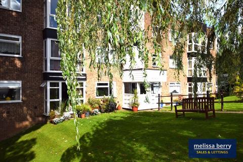 1 bedroom apartment for sale, Brentwood Court, Manchester M25