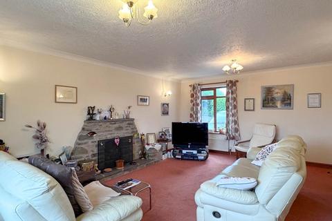 4 bedroom detached house for sale, Crossgates, Llandrindod Wells, LD1