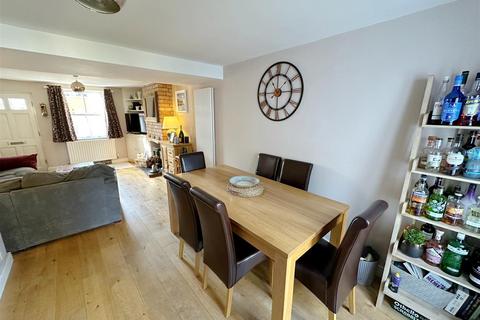 16 Shottery Road, Stratford-upon-avon, CV37 9QA
