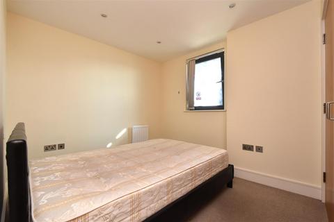 1 bedroom apartment to rent, Parkview Apartments, London E14