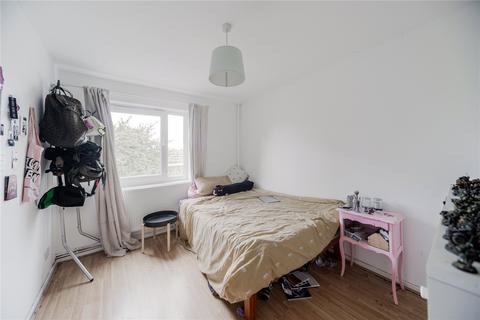 13 Albany Close, London, N15 3RF