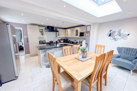 4 bedroom semi-detached house for sale, Beech Avenue, Shepton Mallet