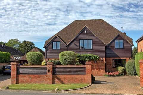 5 bedroom detached house for sale, Three Households, Chalfont St. Giles