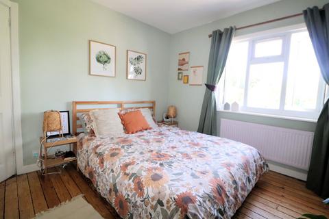 94 Northend Road, Erith, DA8 3QH