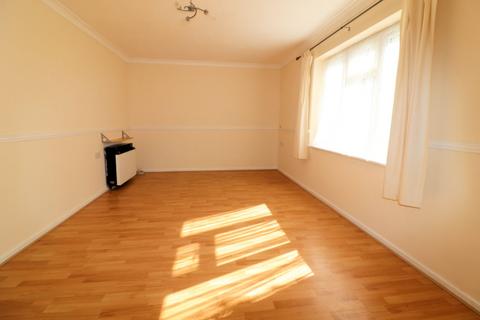 1 bedroom flat for sale, Shearwood Crescent, Crayford, Dartford, DA1