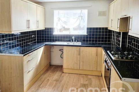 3 bedroom end of terrace house for sale, Cowdrey Close, Toothill, Swindon