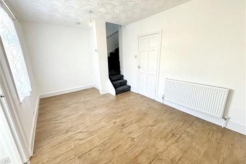 3 bedroom house to rent, Abbey Road, Stratford