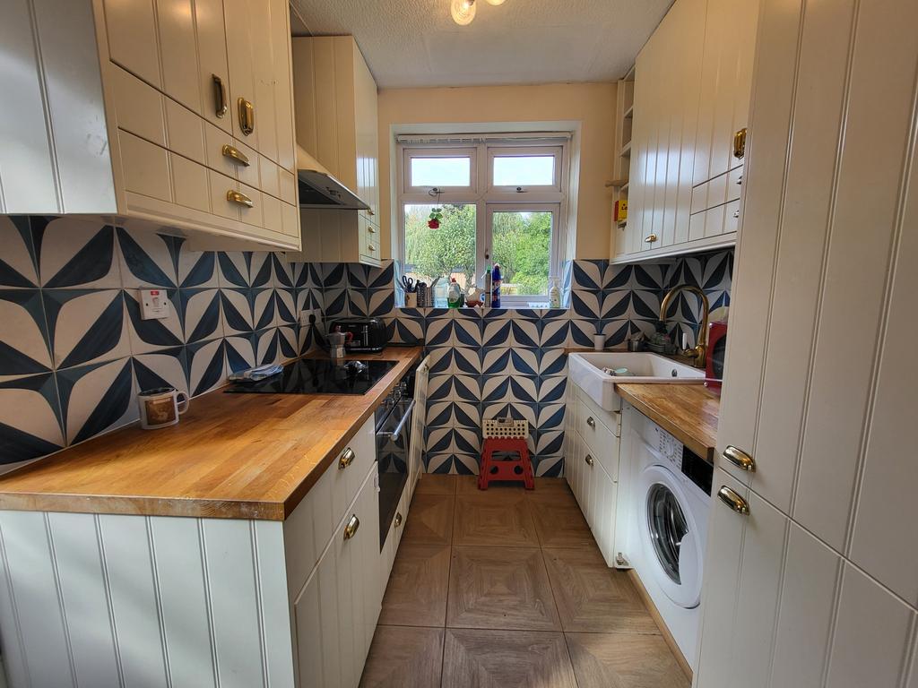 Marchwood Avenue, Whalley Range... 3 bed semidetached house to rent