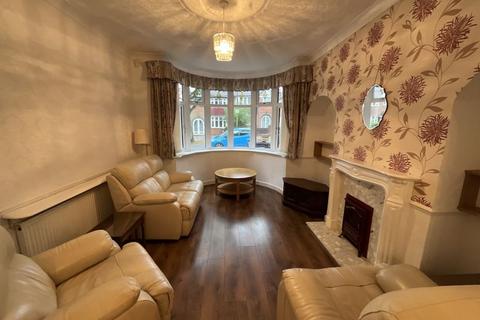 3 bedroom semi-detached house for sale, Grayswood Park Road, Quinton B32