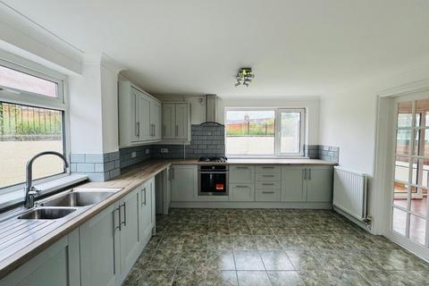 4 bedroom semi-detached house for sale, Maes-y-Haf, Hill Street, Rhymney, Tredegar