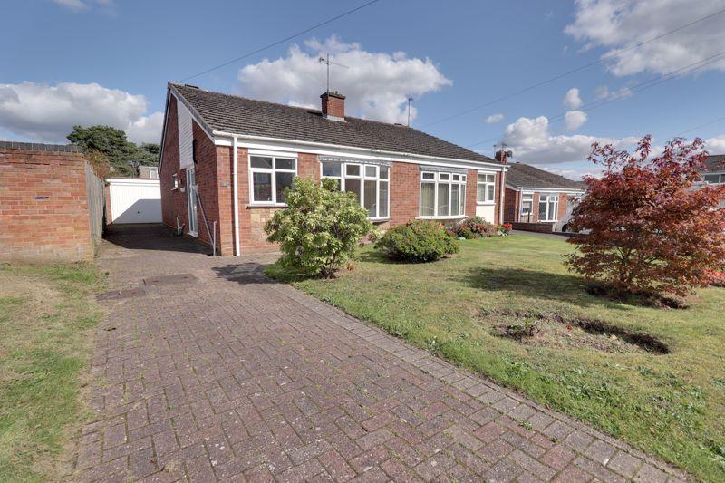 Falcon Close, Cannock WS11 2 bed bungalow for sale £250,000