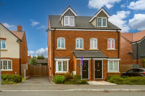 3 bedroom semi-detached house for sale, Longlands Avenue, Stourbridge DY8