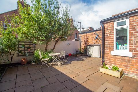 4 bedroom terraced house for sale, Halkyn Road, Hoole, Chester