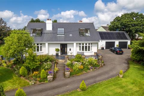 4 bedroom bungalow for sale, New Road, South Molton, Devon, EX36