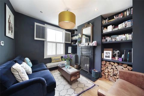 3 bedroom house to rent, Alma Road, London SW18