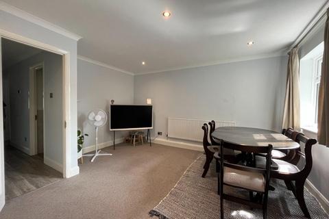 2 bedroom end of terrace house to rent, Acacia Grove, New Malden KT3