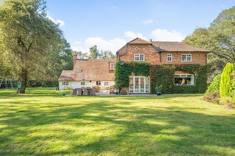 6 bedroom detached house for sale, Reading Road, Reading RG7