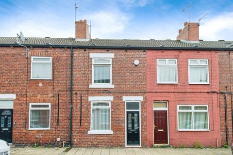 2 bedroom terraced house to rent, Grafton Street, West Yorkshire WF10