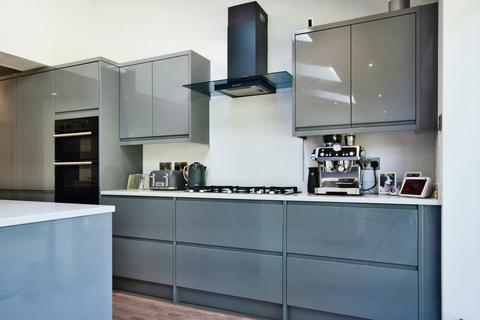 19 Bronington Close, Manchester, M22 4ZQ