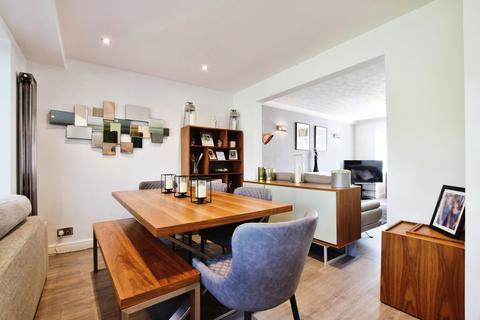 19 Bronington Close, Manchester, M22 4ZQ